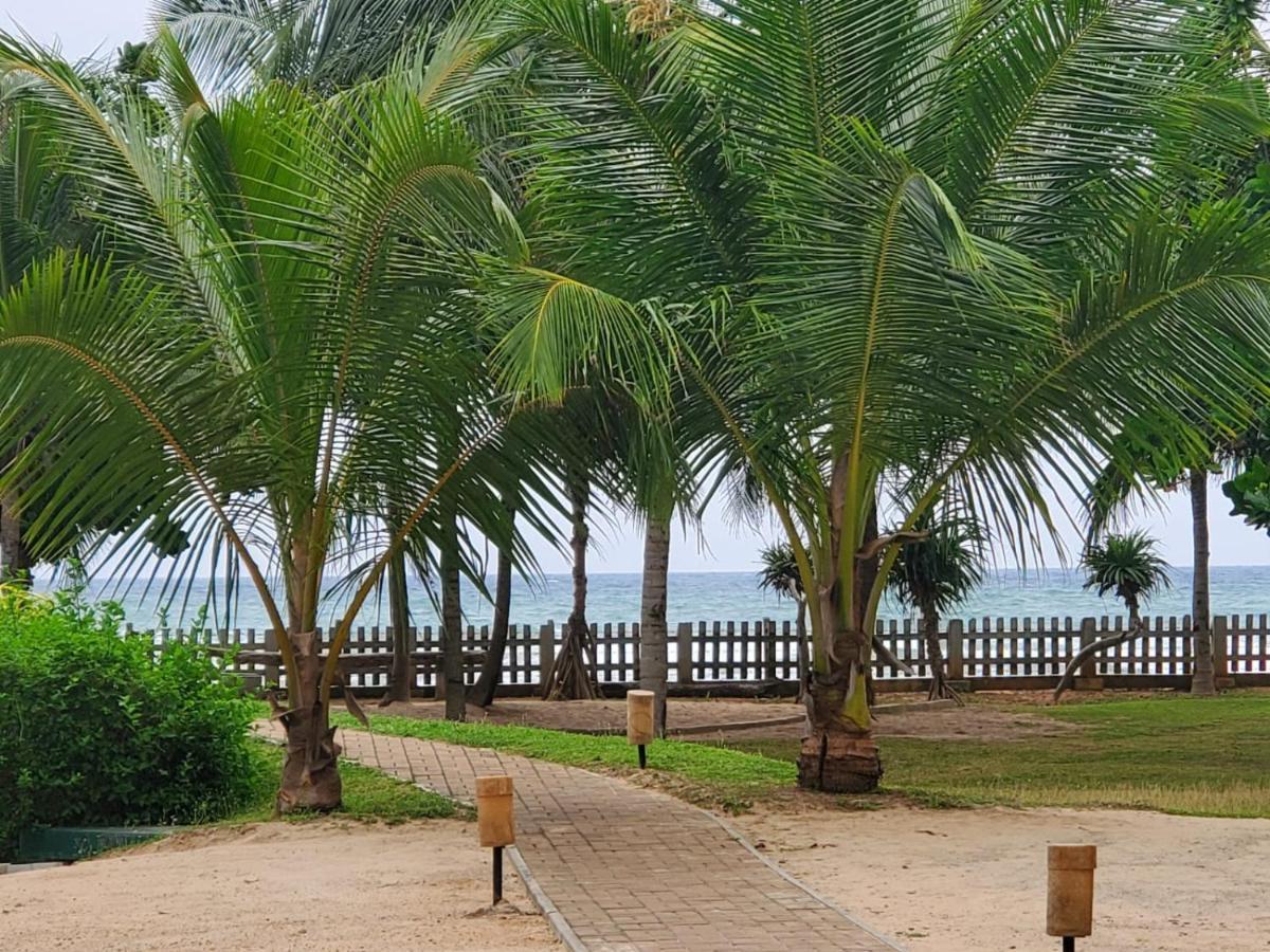 Beach Front Paradise Нилавели Экстерьер фото