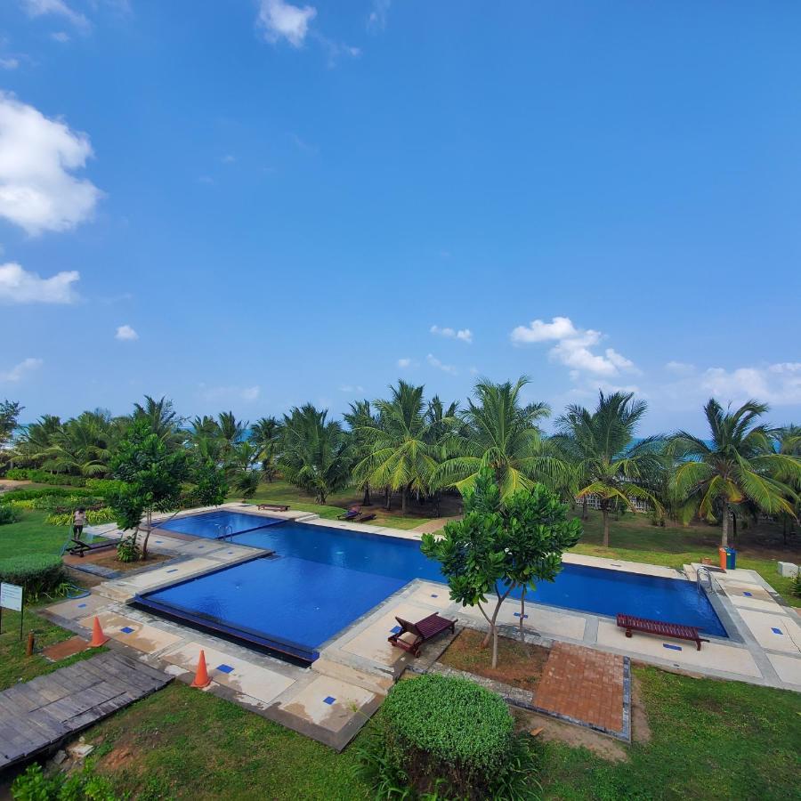 Beach Front Paradise Нилавели Экстерьер фото